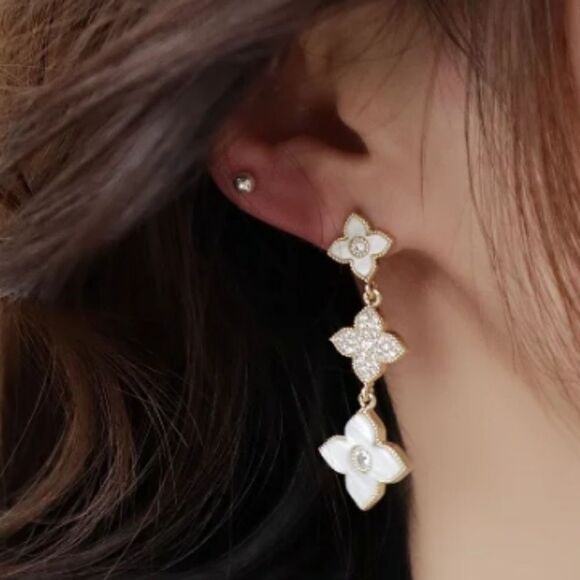 Gold & Mother Pearl Four-Leaf Clover Diamond Earrings - Picture 4 of 4